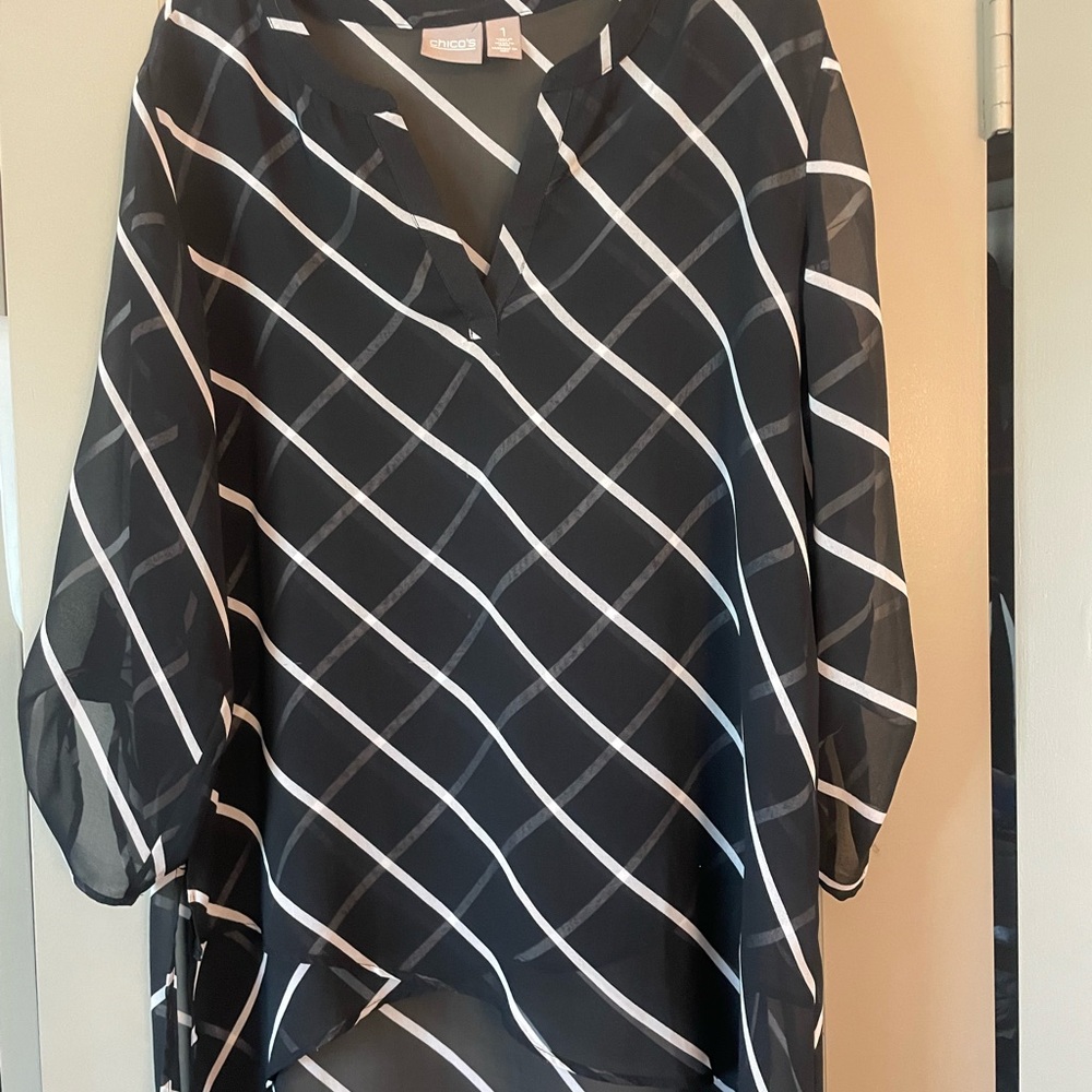 Chico's Black and White Asymmetrical 3/4 Sleeve Tunic